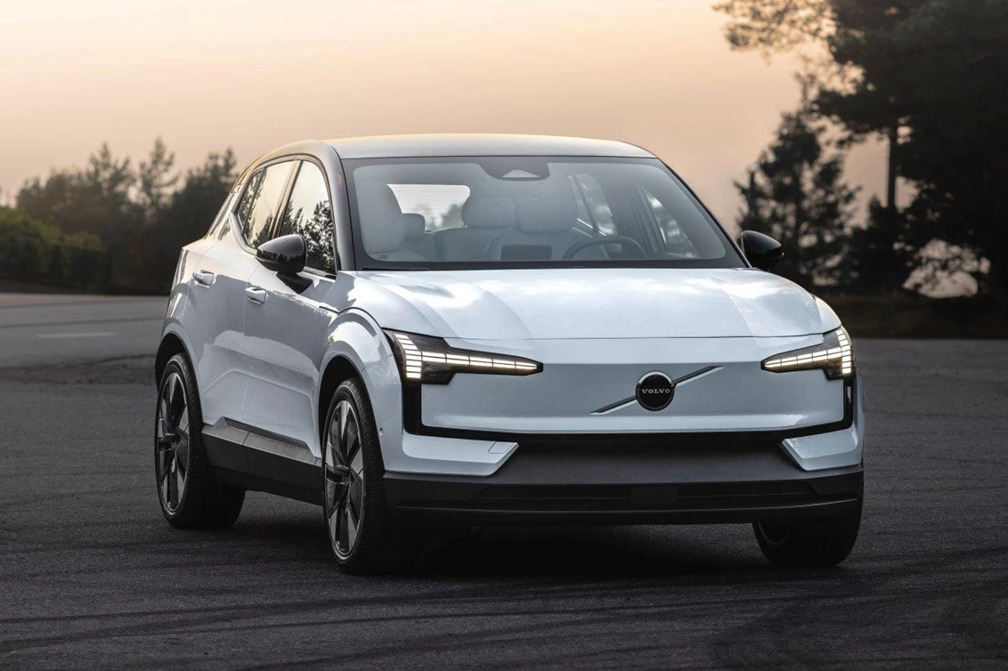 Volvo EX30 Twin Performance AWD PLUS 428 hk – privatleasing hos Bildeal