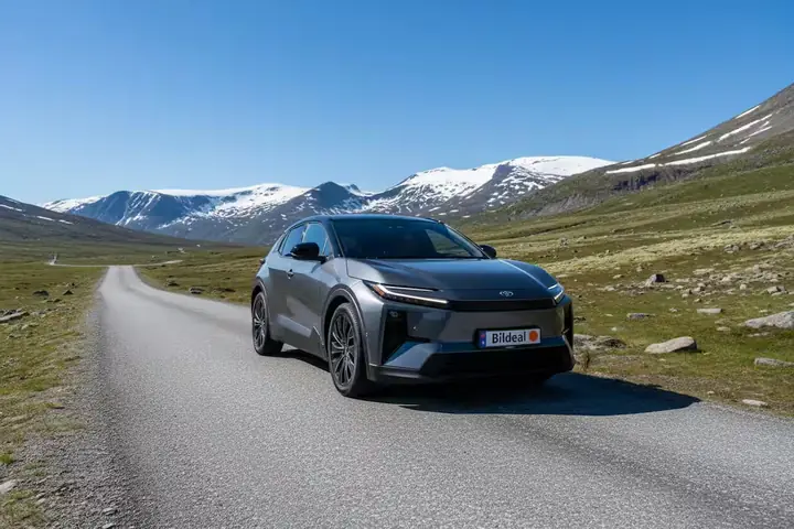 Toyota C-HR + Active AWD – privatleasing hos Bildeal